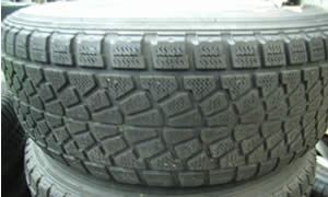 スタッドレスタイヤ