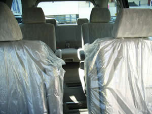 ウォークスルーの車内空間